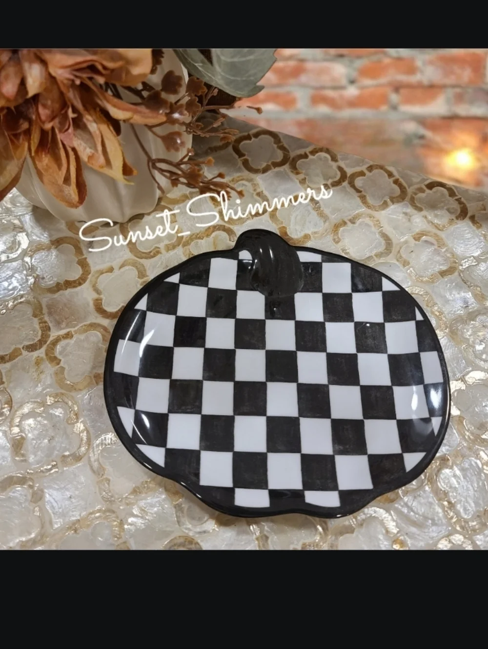 4 Courtly Check Fall 8